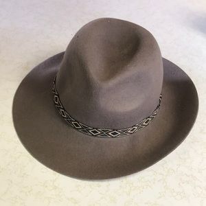 CC gray hat